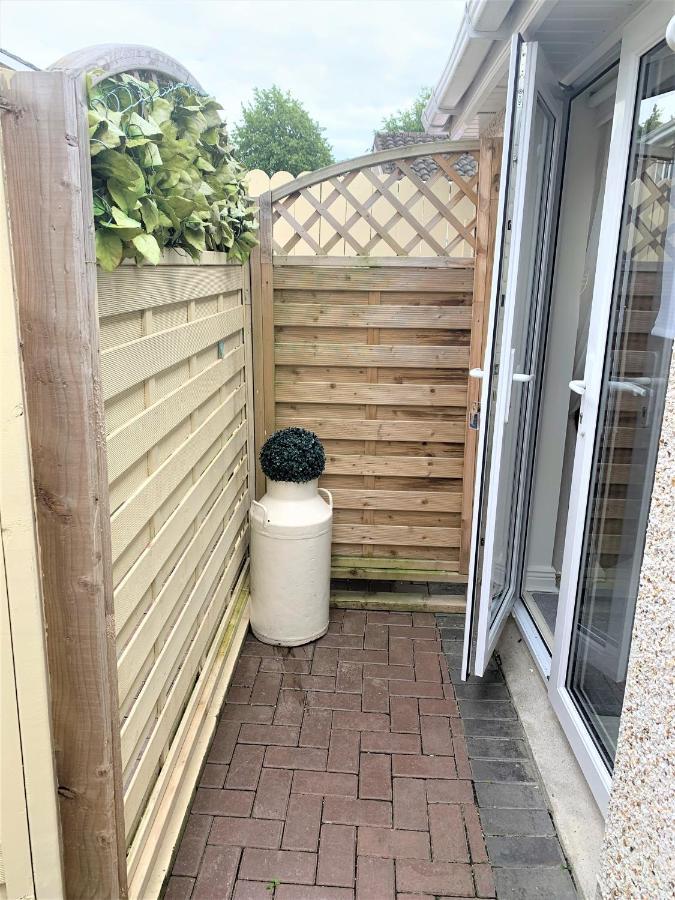 Naas 2 Bedroom Back Garden Escape Екстериор снимка